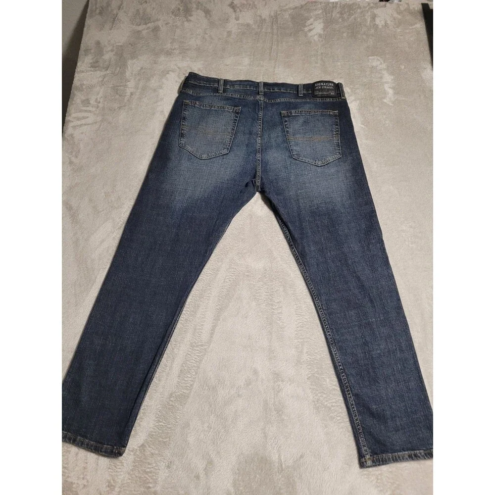 Signature By Levi Strauss & Co. Slim Fit Dark Denim Jeans Men's S37 (40x30)